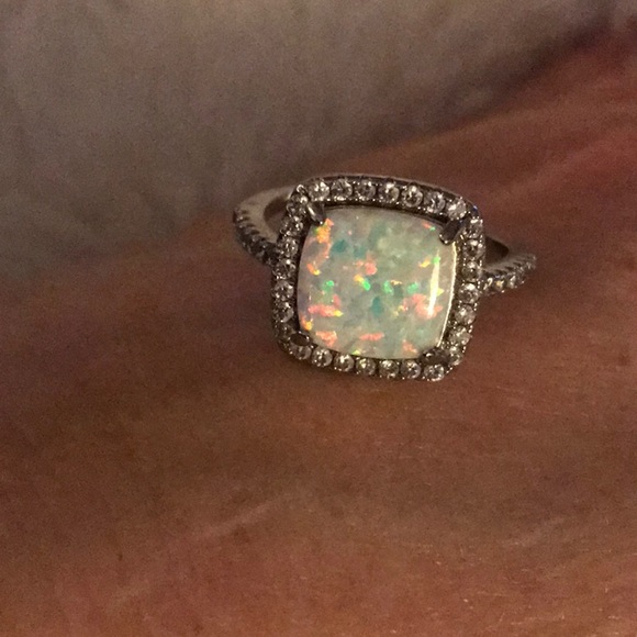 Jewelry - 🤩 Sterling silver Opal ring 🤩